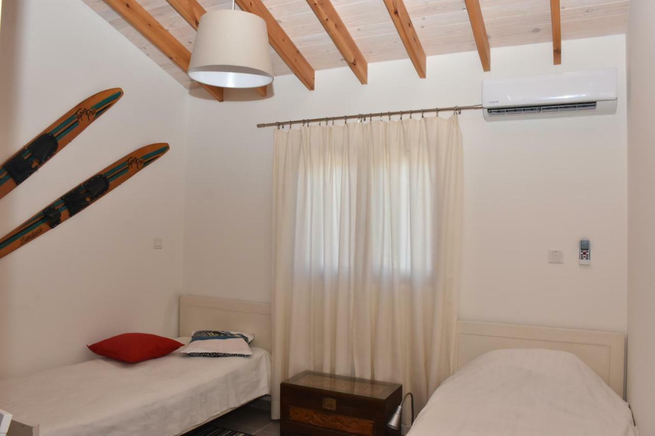 Philip'S Holiday House Neo Chorio Exterior foto